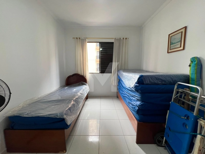 Apartamento amplo próximo a praia e diversos comércios: 13ª foto da galeria de imagens do imóvel