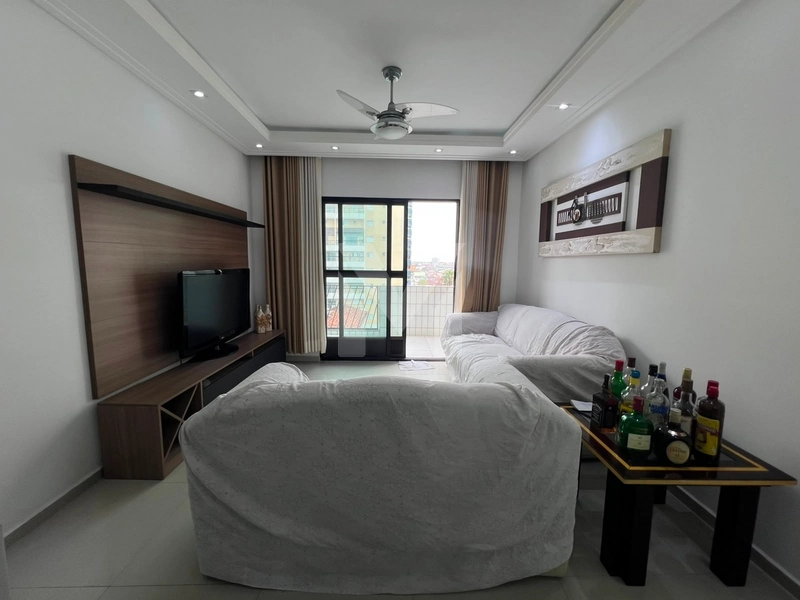 Apartamento amplo próximo a praia e diversos comércios: 2ª foto da galeria de imagens do imóvel