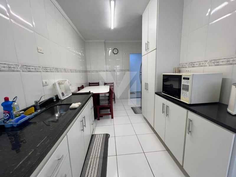 Apartamento amplo próximo a praia e diversos comércios: 8ª foto da galeria de imagens do imóvel