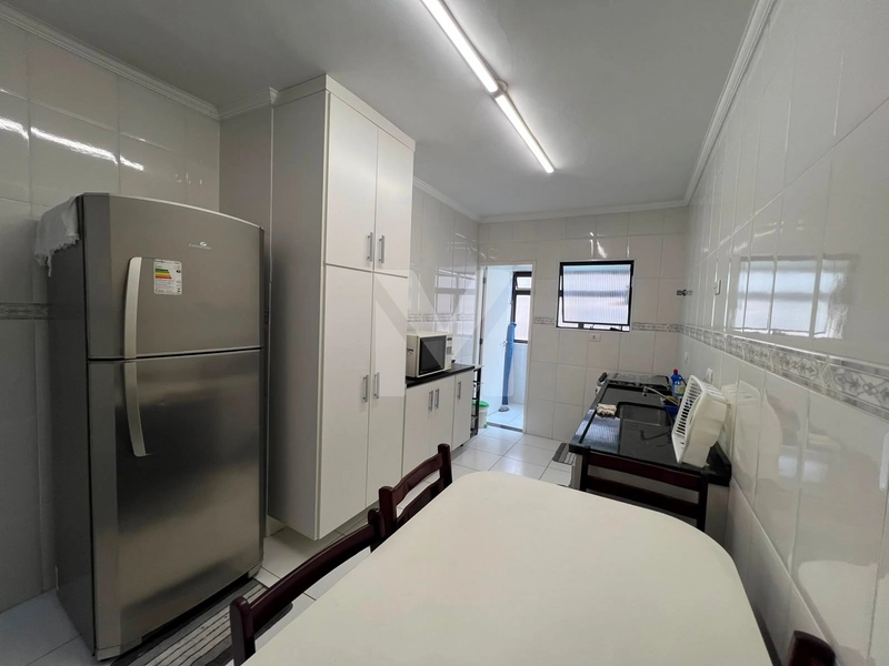 Apartamento amplo próximo a praia e diversos comércios: 7ª foto da galeria de imagens do imóvel