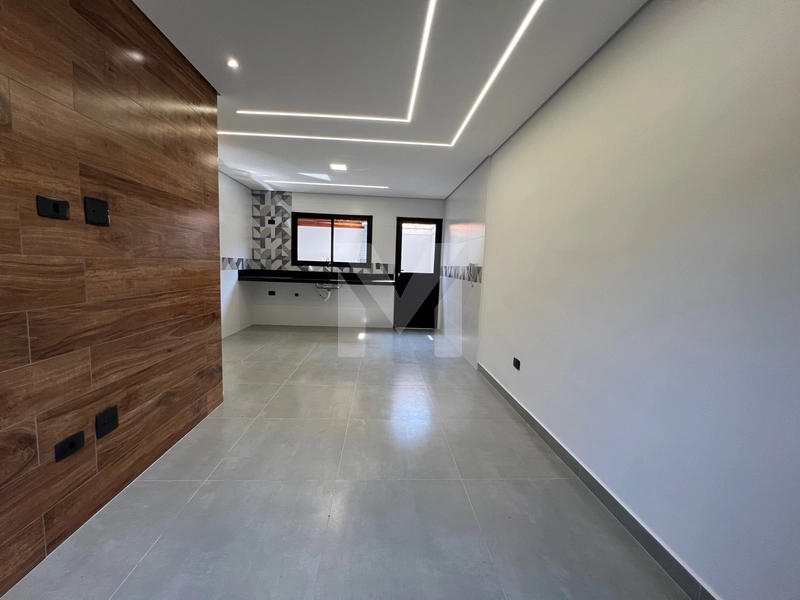 Casa de condomínio na Guilhermina: 2ª foto da galeria de imagens do imóvel