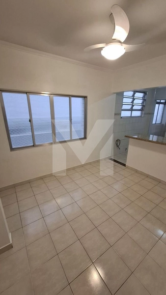 Oportunidade no Canto do Forte apenas 200m da praia