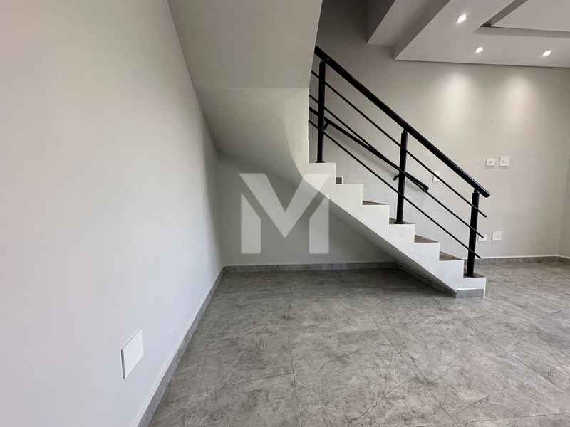 Excelente duplex no Tude Bastos com acabamento de alto padrão: 5ª foto da galeria de imagens do imóvel