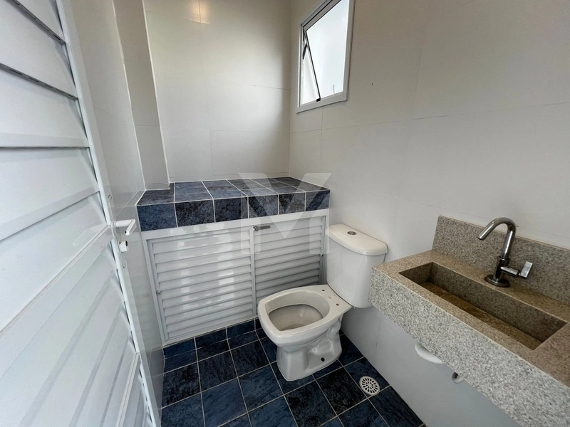 Casa Sobrado com piscina: 25ª foto da galeria de imagens do imóvel