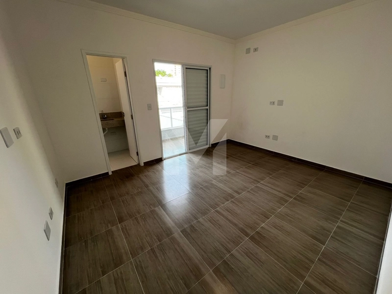 Casa Sobrado com piscina: 3ª foto da galeria de imagens do imóvel