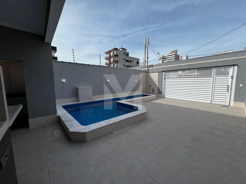 Casa Sobrado com piscina: 14ª foto da galeria de imagens do imóvel