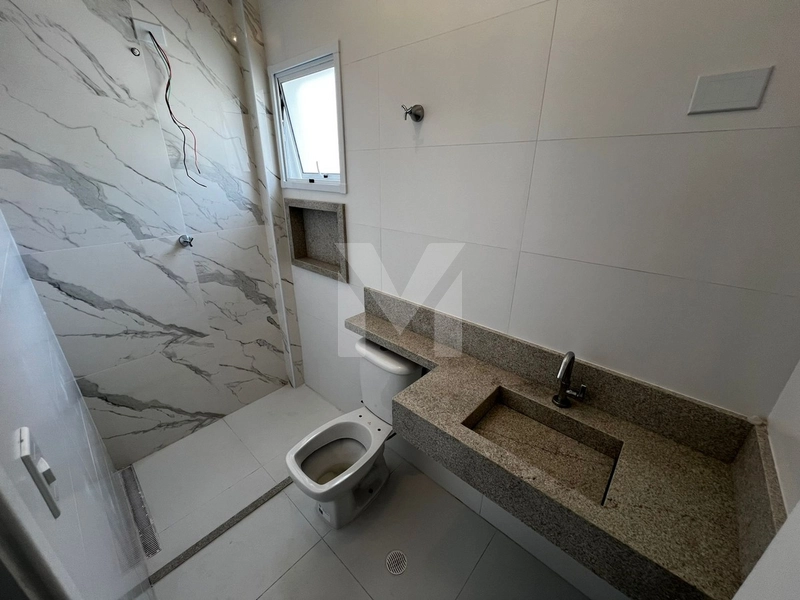 Casa Sobrado com piscina: 6ª foto da galeria de imagens do imóvel