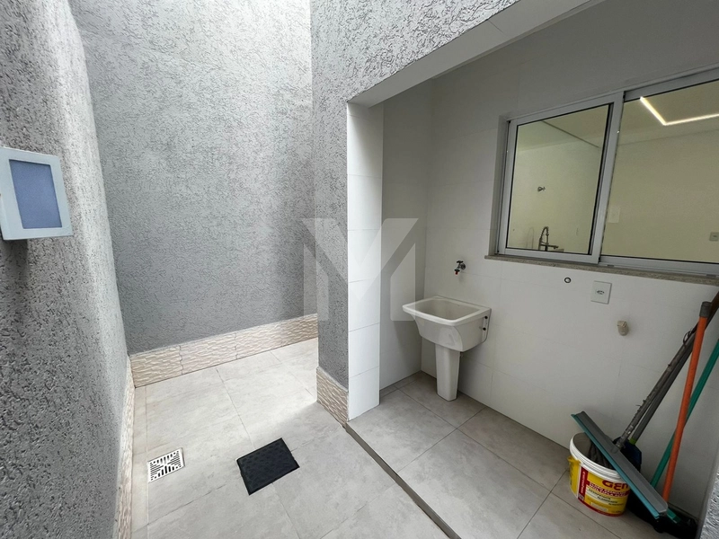 Casa Sobrado com piscina: 17ª foto da galeria de imagens do imóvel