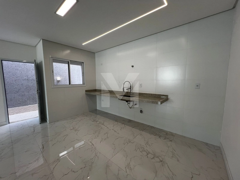 Casa Sobrado com piscina: 29ª foto da galeria de imagens do imóvel