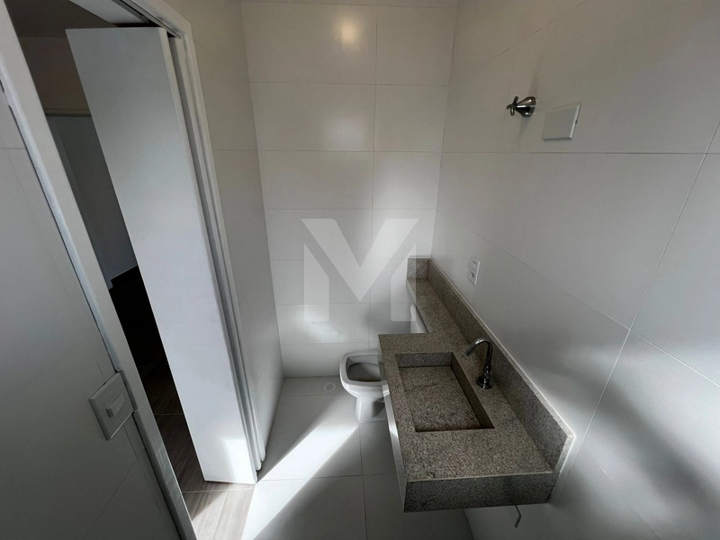 Casa Sobrado com piscina: 32ª foto da galeria de imagens do imóvel