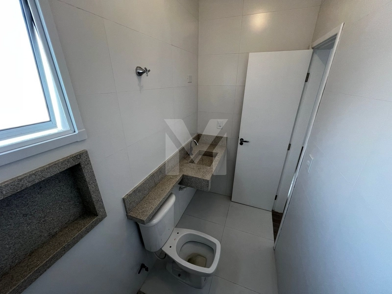 Casa Sobrado com piscina: 4ª foto da galeria de imagens do imóvel