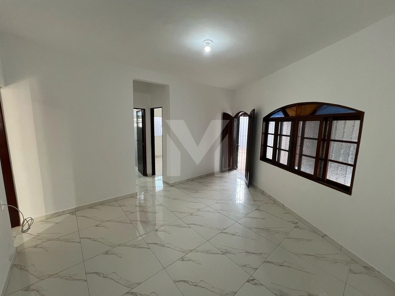 Casa individual com piscina: 14ª foto da galeria de imagens do imóvel