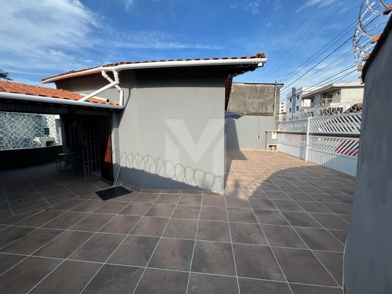 Casa individual com piscina: 5ª foto da galeria de imagens do imóvel
