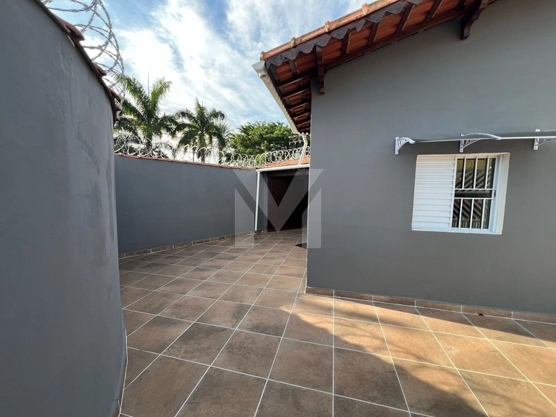 Casa individual com piscina: 4ª foto da galeria de imagens do imóvel