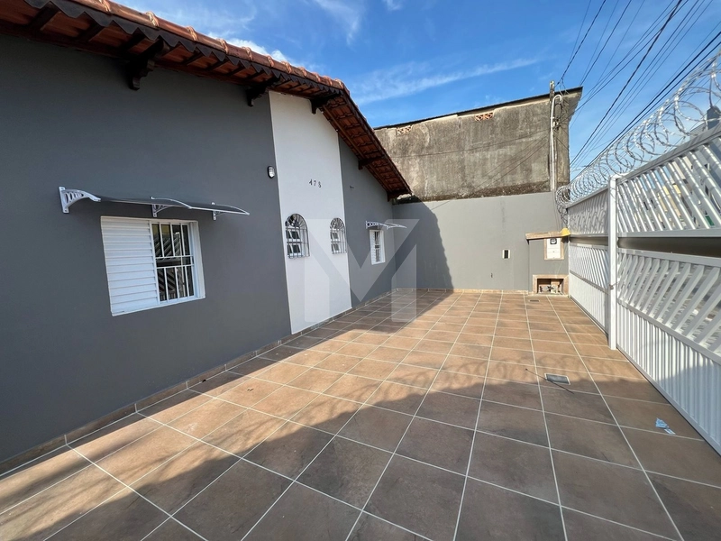 Casa individual com piscina: 3ª foto da galeria de imagens do imóvel