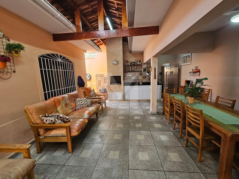 Casa Isolada - 200m da Praia: 2ª foto da galeria de imagens do imóvel