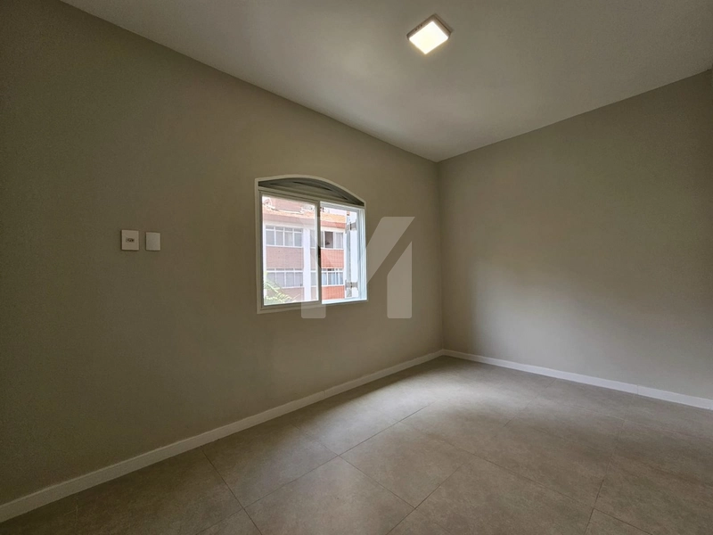 Apartamento 2 Dormitórios | Totalmente Reformado | Canto do Forte: 10ª foto da galeria de imagens do imóvel