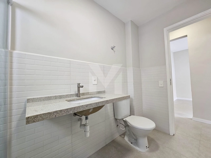 Apartamento 2 Dormitórios | Totalmente Reformado | Canto do Forte: 5ª foto da galeria de imagens do imóvel