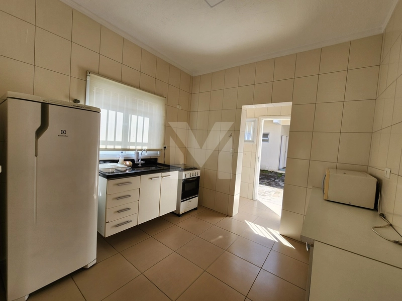 Casa para Locação – 2 Dormitórios | Quintal Amplo | A 200 M da Praia: 9ª foto da galeria de imagens do imóvel