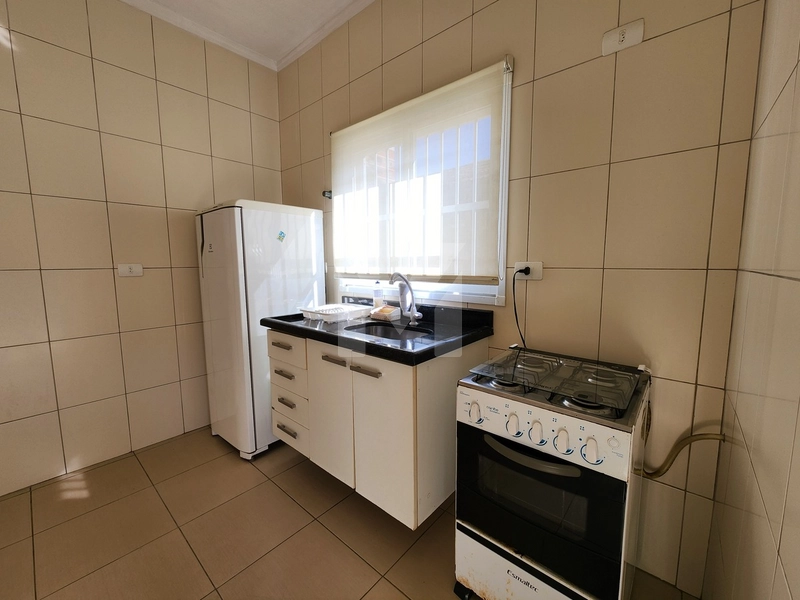 Casa para Locação – 2 Dormitórios | Quintal Amplo | A 200 M da Praia: 10ª foto da galeria de imagens do imóvel