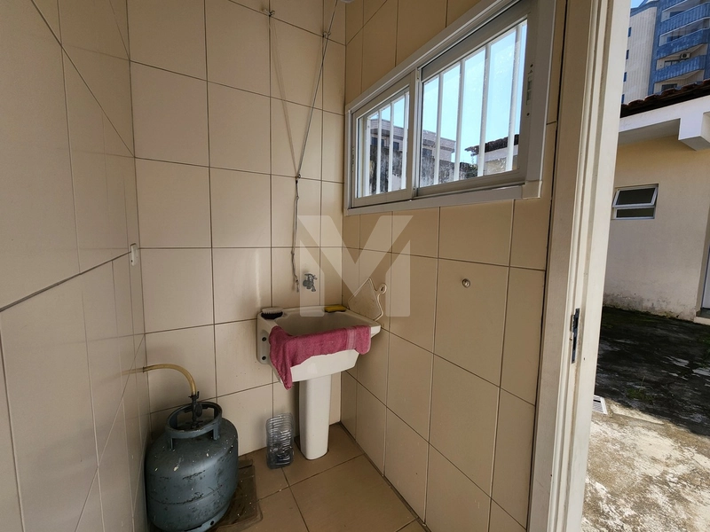 Casa para Locação – 2 Dormitórios | Quintal Amplo | A 200 M da Praia: 12ª foto da galeria de imagens do imóvel