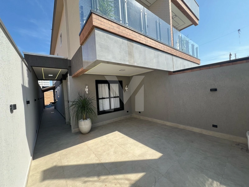 Sobrado Alto Padrão: 2ª foto da galeria de imagens do imóvel