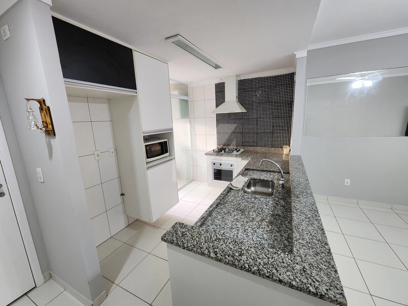 APARTAMENTO PARA LOCAÇÃO – PÉ NA AREIA | PRAIA GRANDE: 3ª foto da galeria de imagens do imóvel