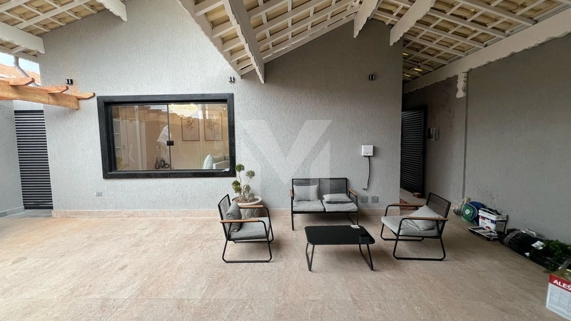 Casa Alto Padrão: 2ª foto da galeria de imagens do imóvel
