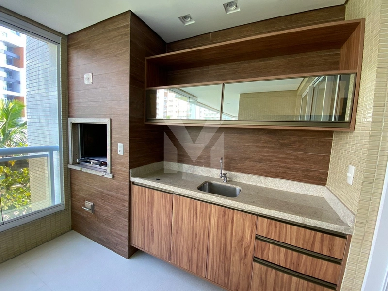 Apartamento Decorado a 50 Metros da Praia – 4 Dormitórios: 3ª foto da galeria de imagens do imóvel