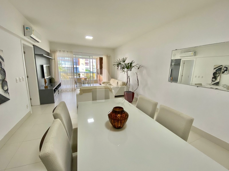 Apartamento Decorado a 50 Metros da Praia – 4 Dormitórios: 20ª foto da galeria de imagens do imóvel