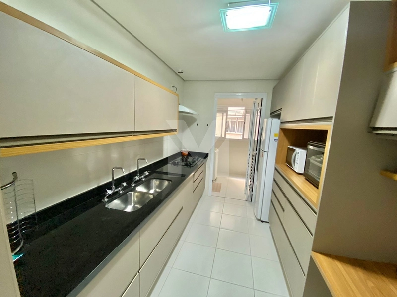 Apartamento Decorado a 50 Metros da Praia – 4 Dormitórios: 11ª foto da galeria de imagens do imóvel