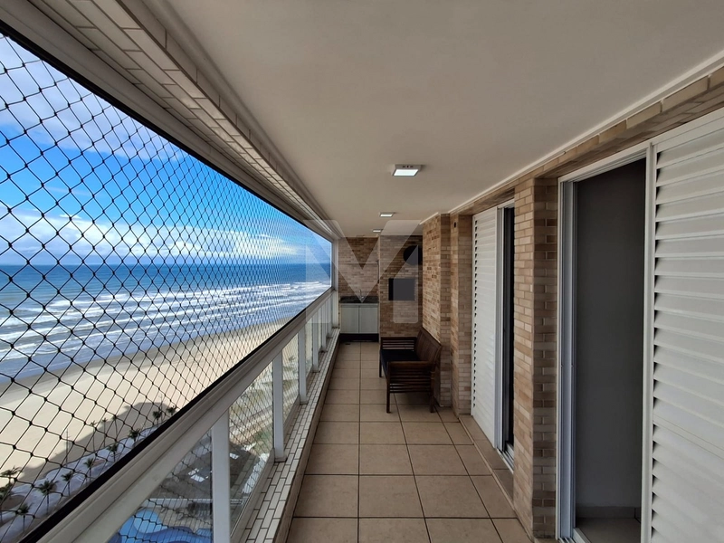 Apartamento frente para o mar com 3 dormitórios e lazer de clube: 3ª foto da galeria de imagens do imóvel