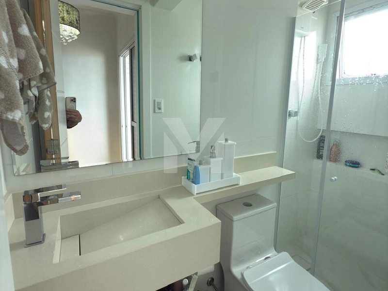 Apartamento vista mar 2 dormitórios todo reformado por R$ 599 mil: 11ª foto da galeria de imagens do imóvel