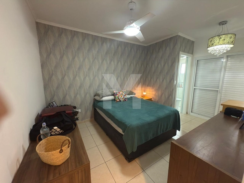 Apartamento vista mar 2 dormitórios todo reformado por R$ 599 mil: 10ª foto da galeria de imagens do imóvel