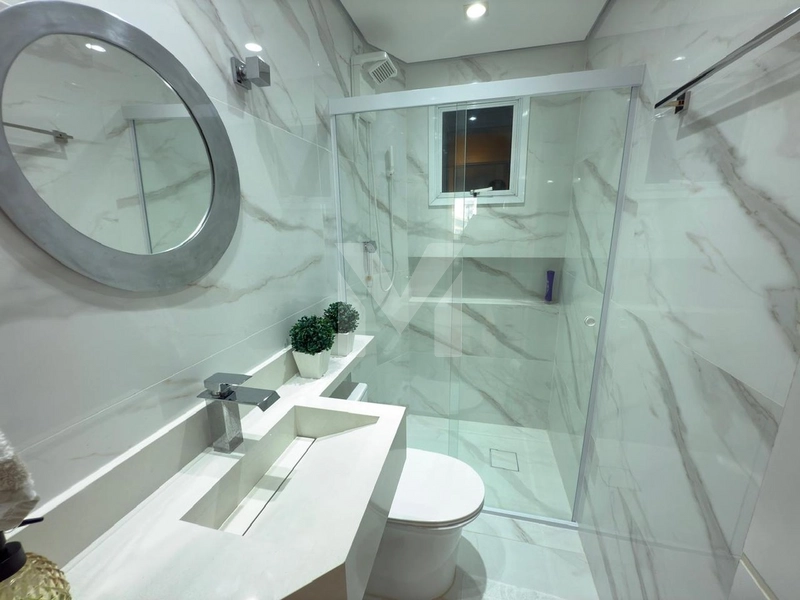 Apartamento vista mar 2 dormitórios todo reformado por R$ 599 mil: 16ª foto da galeria de imagens do imóvel
