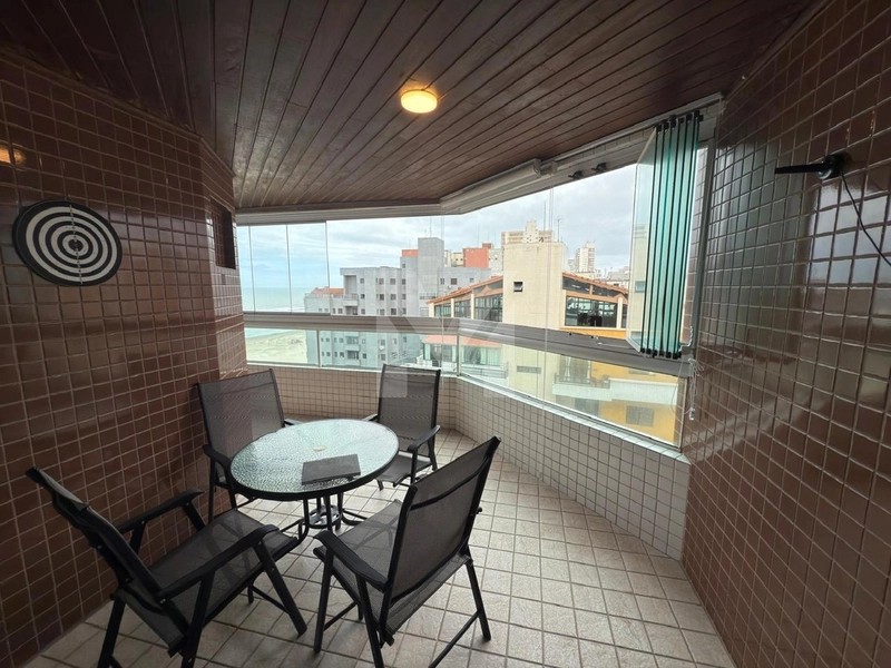 Apartamento vista mar 2 dormitórios todo reformado por R$ 599 mil: 2ª foto da galeria de imagens do imóvel