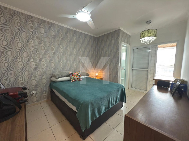 Apartamento vista mar 2 dormitórios todo reformado por R$ 599 mil: 9ª foto da galeria de imagens do imóvel