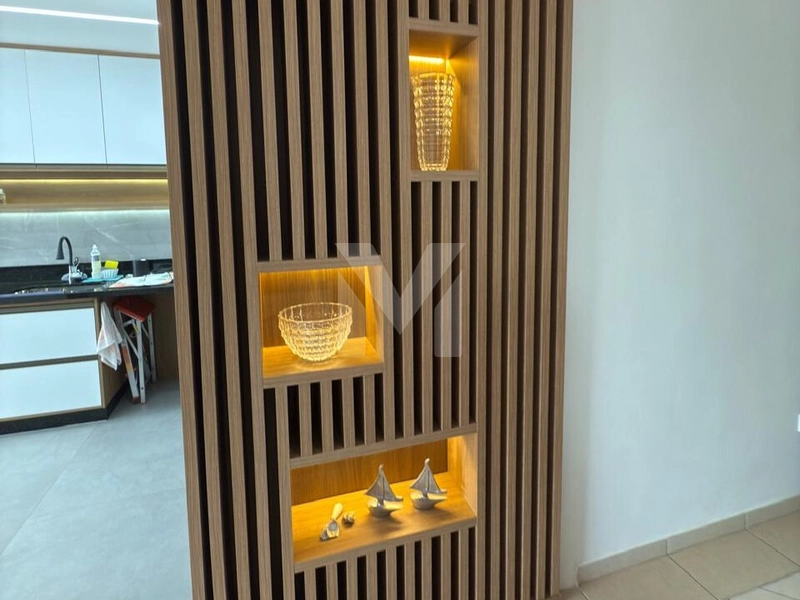 Apartamento vista mar 2 dormitórios todo reformado por R$ 599 mil: 6ª foto da galeria de imagens do imóvel
