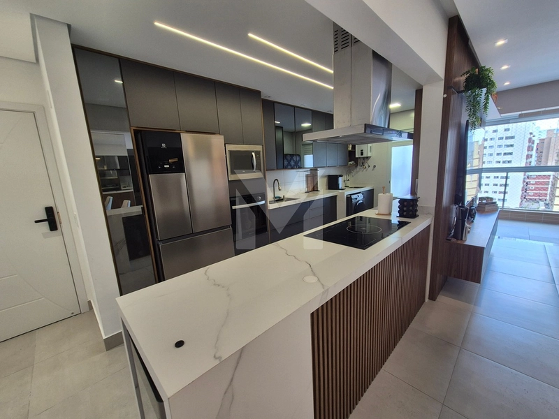 Apartamento para Locação – 2 Suítes Mobiliado e Decorado | Vista Mar: 1ª foto da galeria de imagens do imóvel