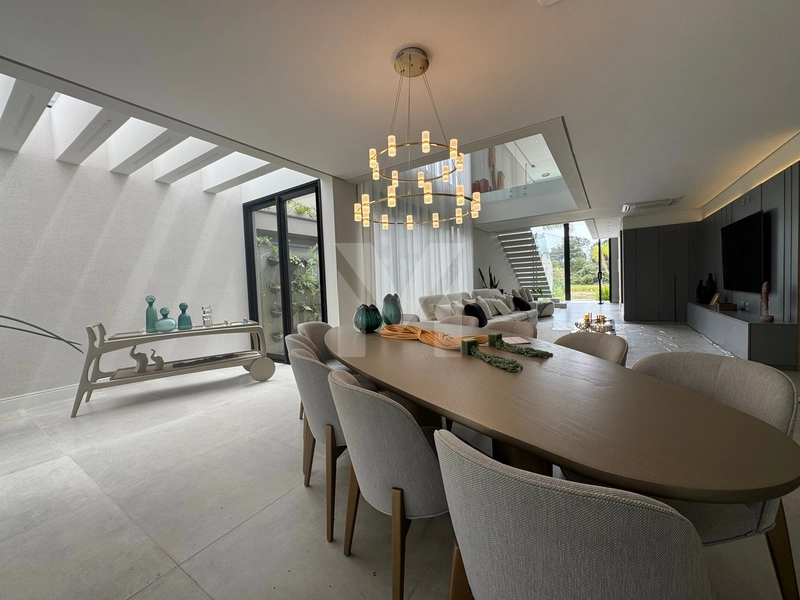 Casa Espetacular com 6 Suítes, Piscina e Praça do Fogo na Riviera: 7ª foto da galeria de imagens do imóvel