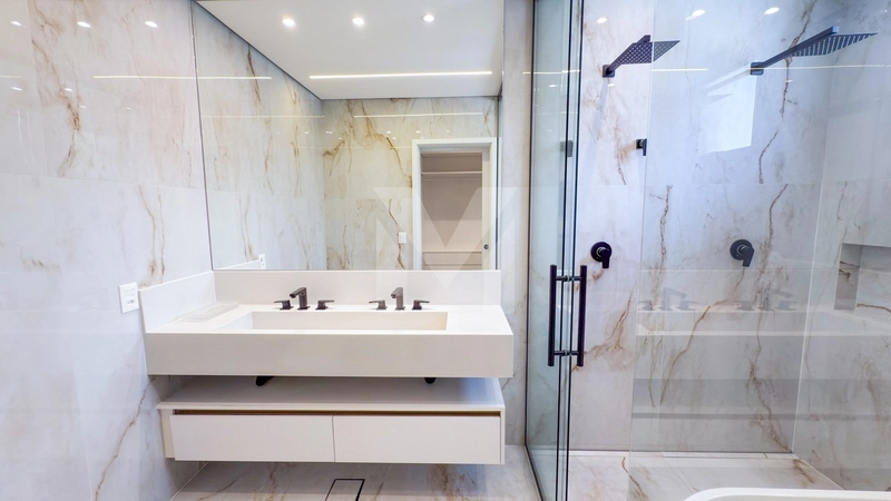 Casa de Alto Padrão com 6 Suítes, Piscina e Hidromassagem na Riviera: 55ª foto da galeria de imagens do imóvel