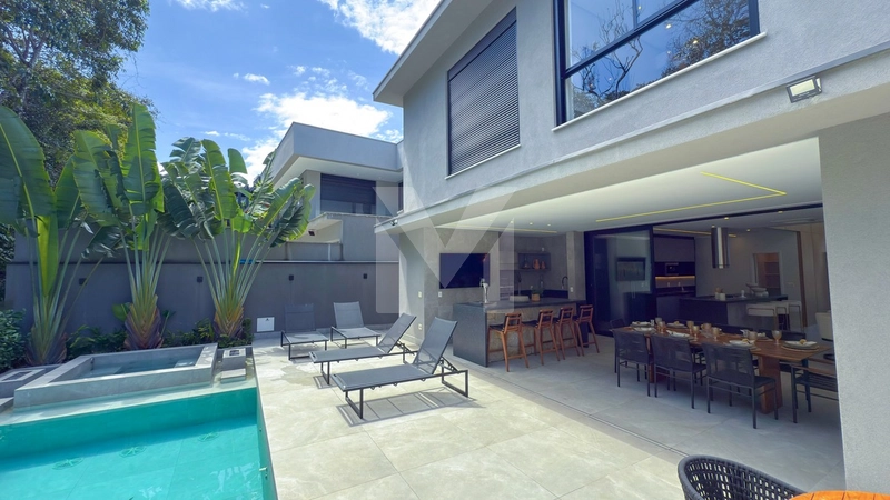 Casa de Alto Padrão com 6 Suítes, Piscina e Hidromassagem na Riviera: 68ª foto da galeria de imagens do imóvel