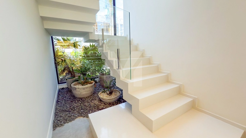 Casa de Alto Padrão com 6 Suítes, Piscina e Hidromassagem na Riviera: 31ª foto da galeria de imagens do imóvel