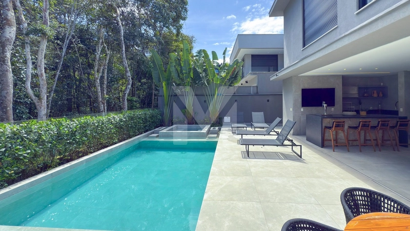 Casa de Alto Padrão com 6 Suítes, Piscina e Hidromassagem na Riviera: 67ª foto da galeria de imagens do imóvel