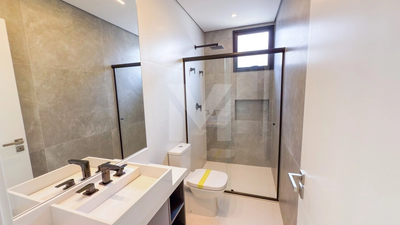 Casa de Alto Padrão com 6 Suítes, Piscina e Hidromassagem na Riviera: 42ª foto da galeria de imagens do imóvel