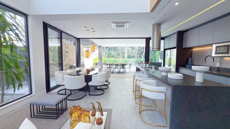 Casa de Alto Padrão com 6 Suítes, Piscina e Hidromassagem na Riviera: 14ª foto da galeria de imagens do imóvel