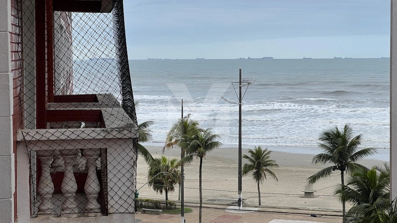 A apenas 50m do mar, perto do Oxxo e de todo comércio essencial: 1ª foto da galeria de imagens do imóvel