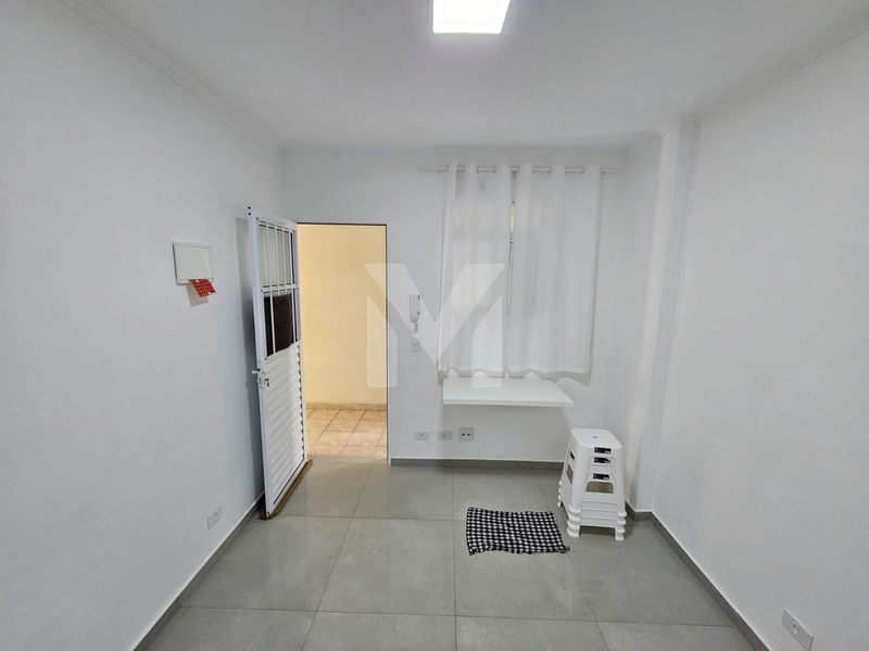 1 Dorm - Mobiliado: 3ª foto da galeria de imagens do imóvel