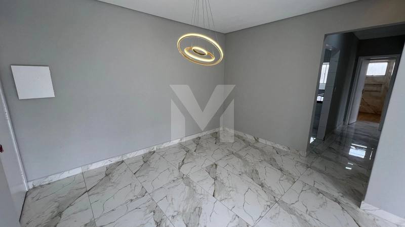 Reformado, espaçoso e bem localizado!: 3ª foto da galeria de imagens do imóvel