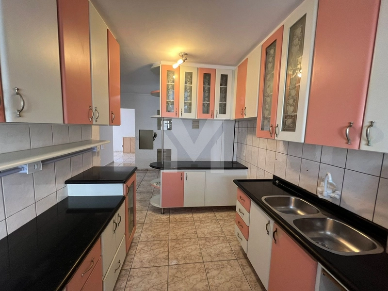 Apartamento 3 dormitórios com vista para o mar